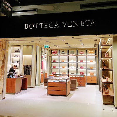 bottega-veneta-vancouver-international-airport-store