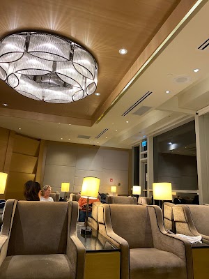 plaza-premium-lounge-international-departures-vancouver-international-airport-yvr